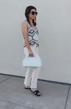 Load image into Gallery viewer, V-neck sweater tank